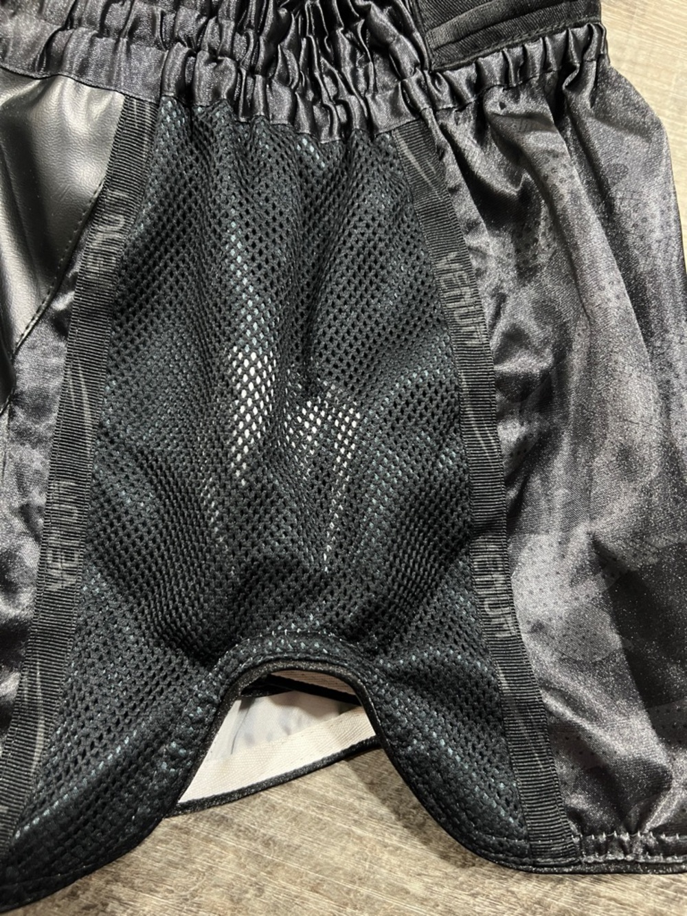 Venum shorts size XS - Picture 5 of 10